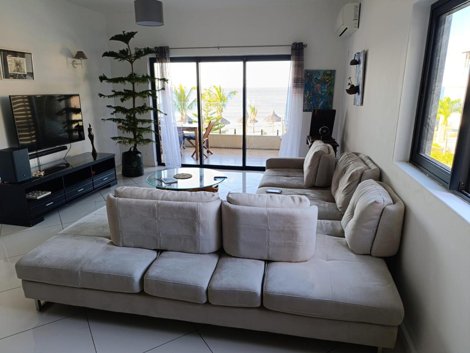 Magnificent Sea-View Apartment Flic-en-Flacq Dış mekan fotoğraf